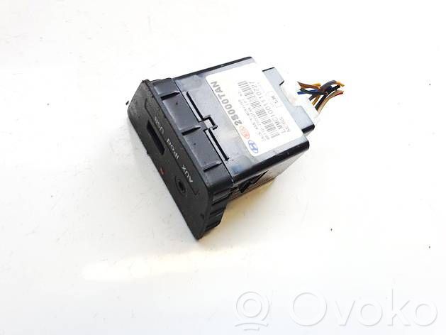 Hyundai ix35 Enchufe conector USB