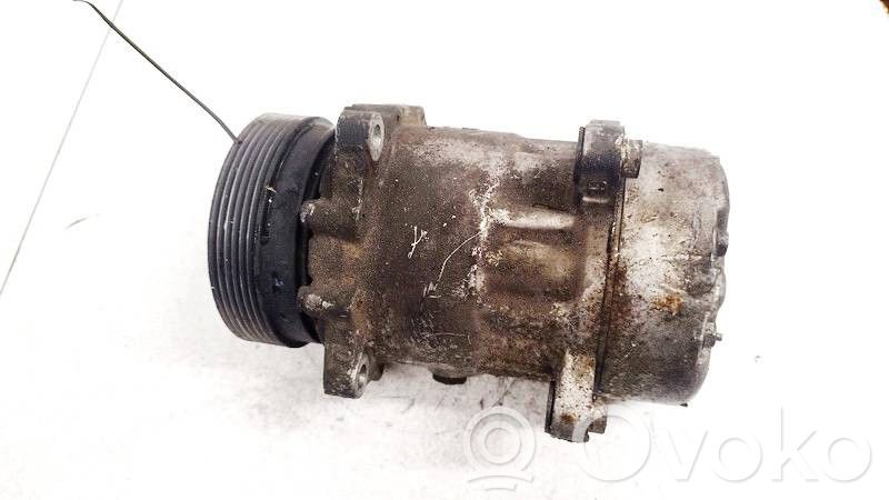 Volkswagen Golf IV Compresor (pompă) aer condiționat (A/C) 