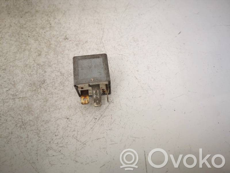 Audi 80 90 B3 Alte relee 