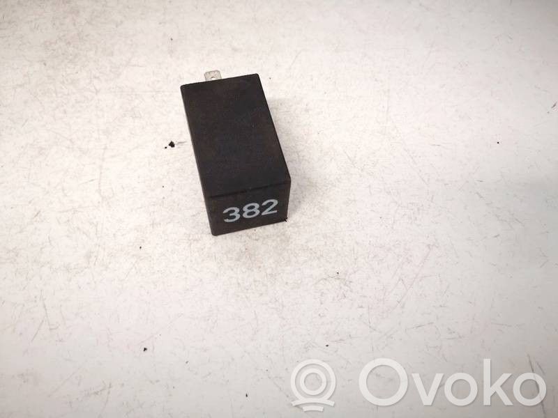 Audi A4 S4 B5 8D Otros relés 