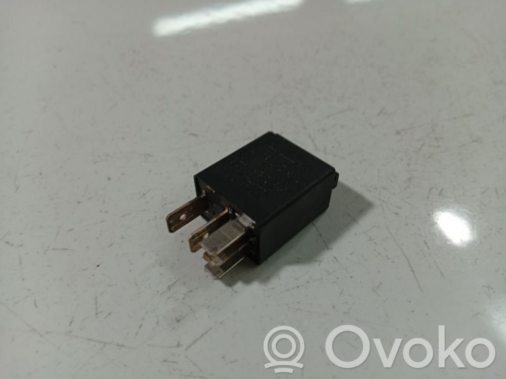 Audi A8 S8 D3 4E Otros relés 