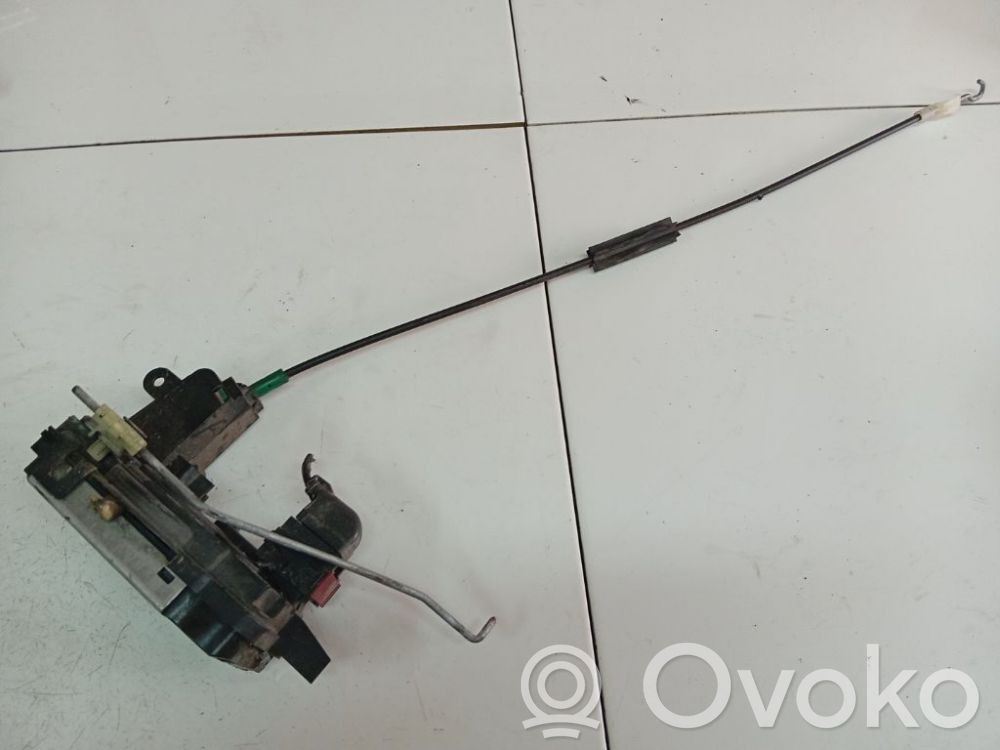 Opel Astra H Zamek drzwi przednich 