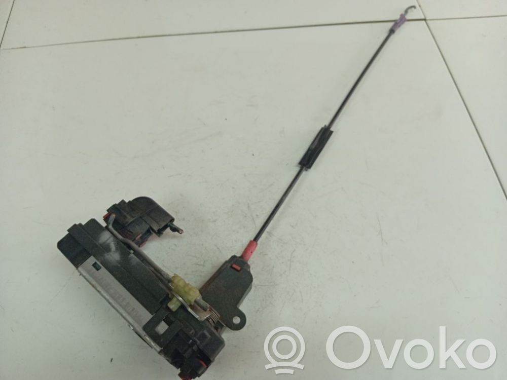 Opel Astra H Takaoven lukko
