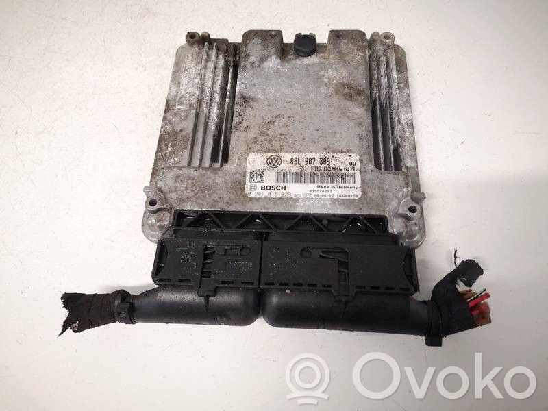 Volkswagen PASSAT B6 Unidad de control/módulo del motor