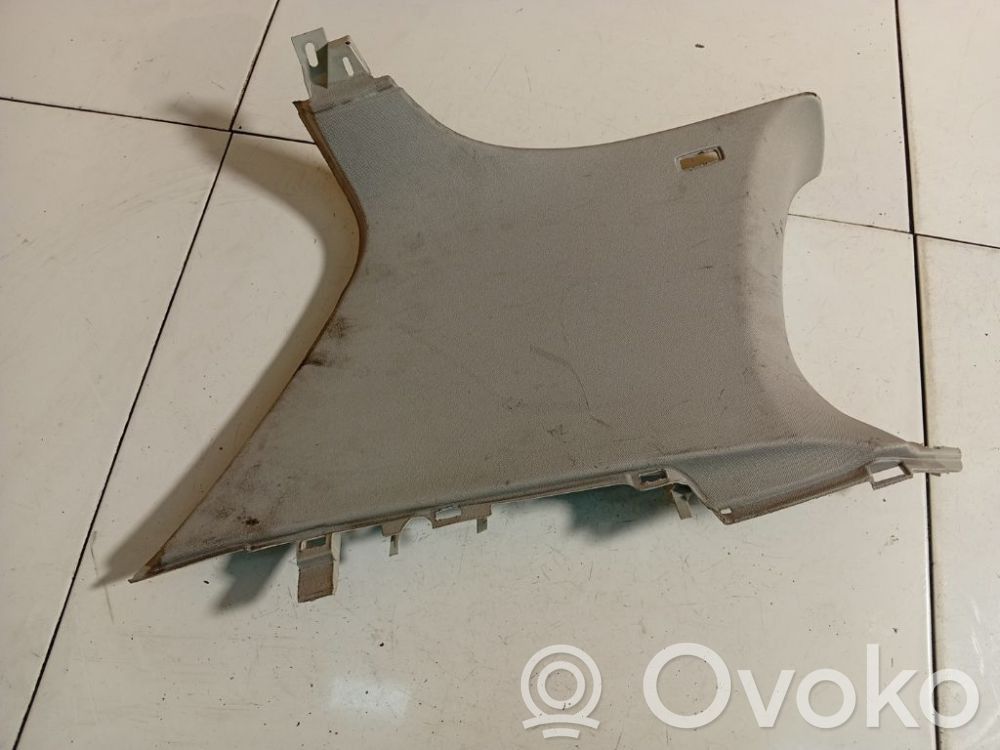 Volkswagen Golf V (D) pillar trim (bottom)