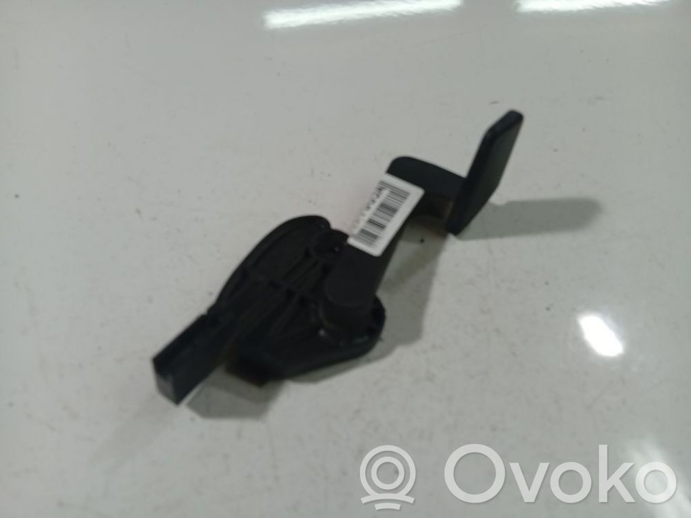 Audi A4 S4 B6 8E 8H Rączka / Uchwyt otwierania pokrywy przedniej / maski silnika 