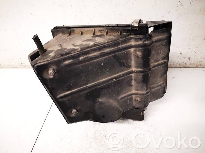 Volkswagen PASSAT B5 Luftfilterkasten 