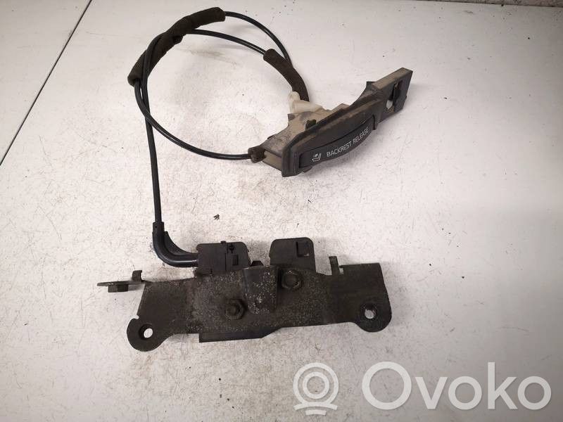 Volvo S60 Schloss Entriegelung Rücksitzlehne Rückenlehne 