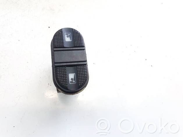 Seat Alhambra (Mk1) Interrupteur commade lève-vitre 