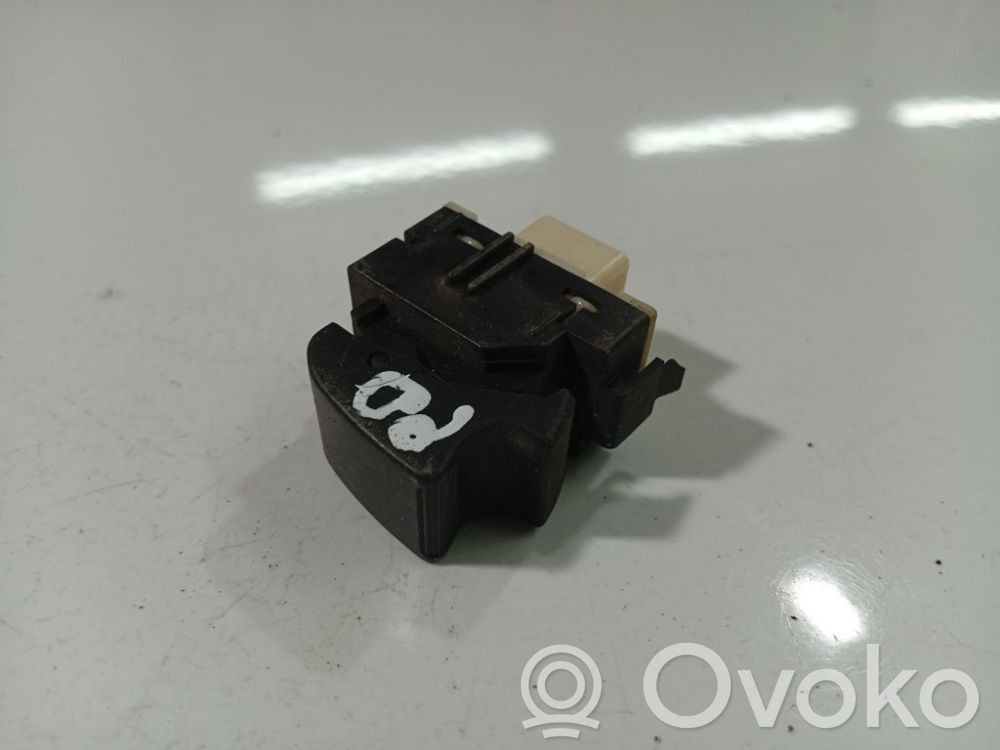 Toyota Avensis T250 Interruptor del elevalunas eléctrico 