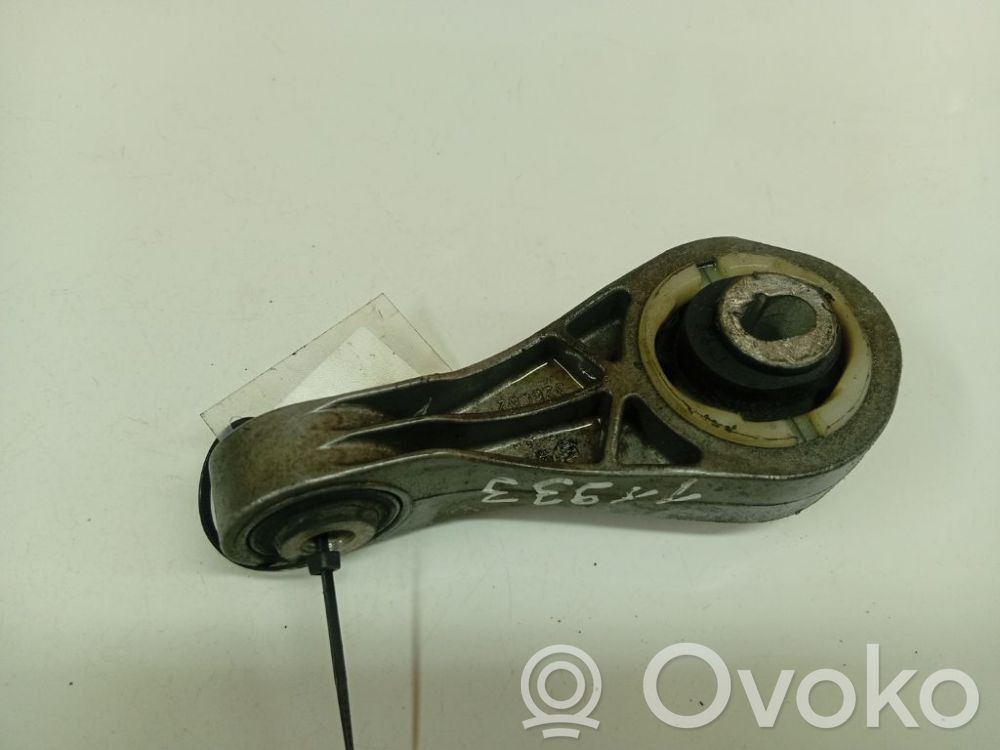 Nissan Note (E11) Engine mount bracket 