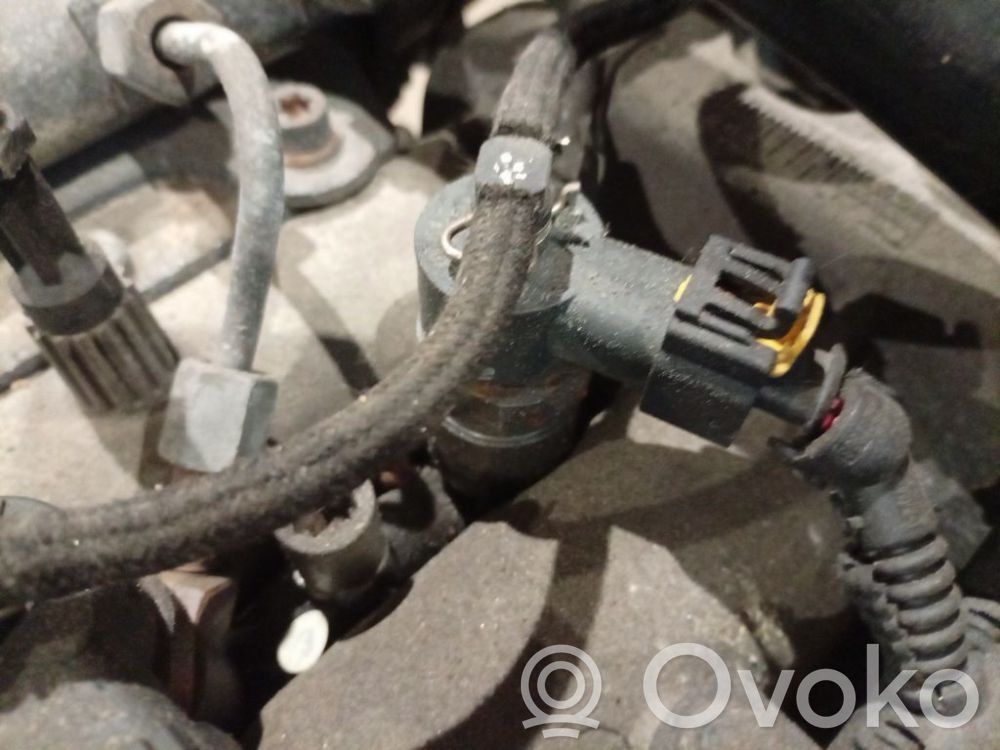 Opel Astra H Inyector de combustible 