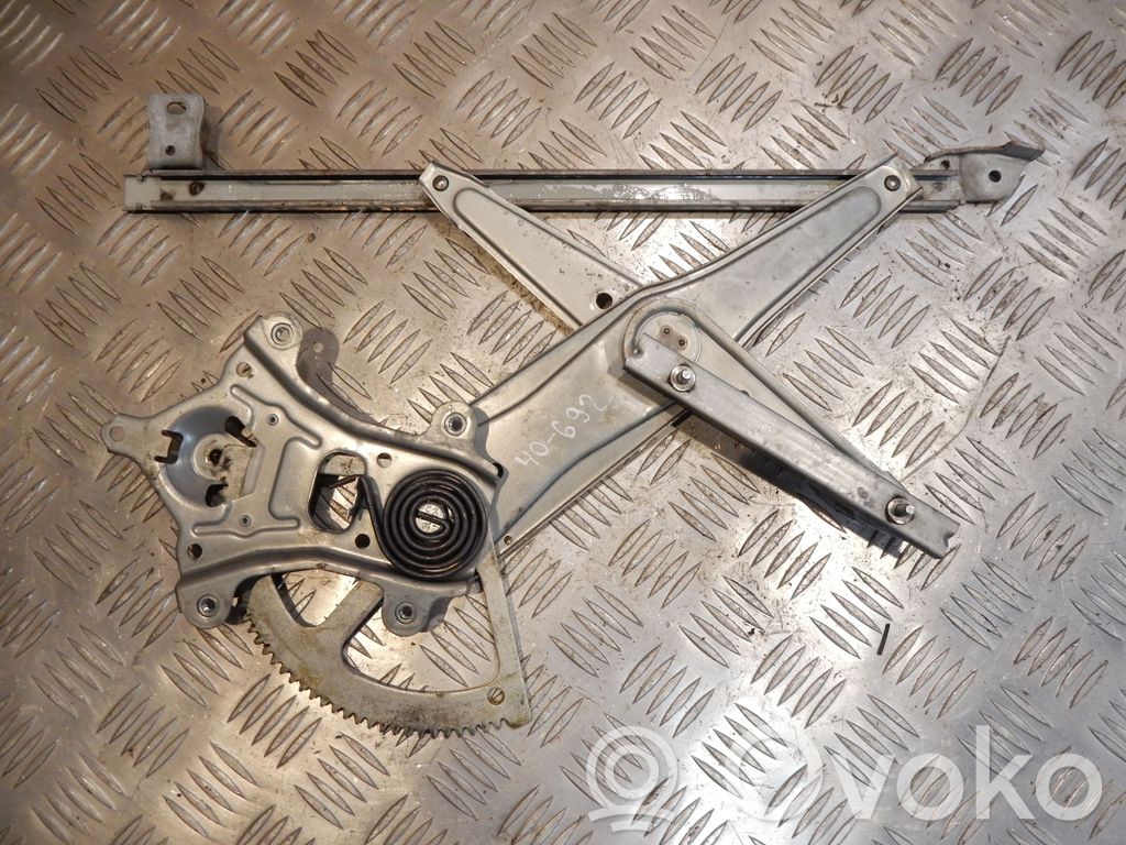 Mechanizm podnoszenia szyby przedniej bez silnika   FRONTRIGHTDOORWINDOWMECHANISM,40692