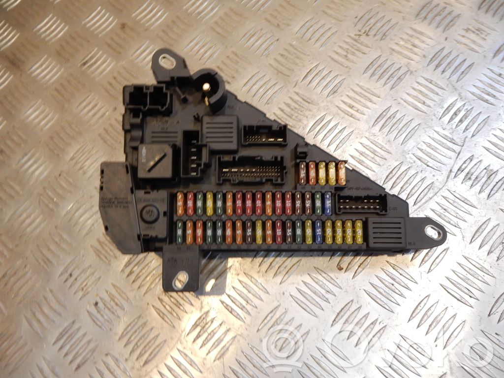 Módulo de fusible   6906618,6906601,38229