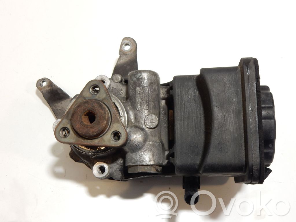BMW 5 E60 E61 Pompa wspomagania 