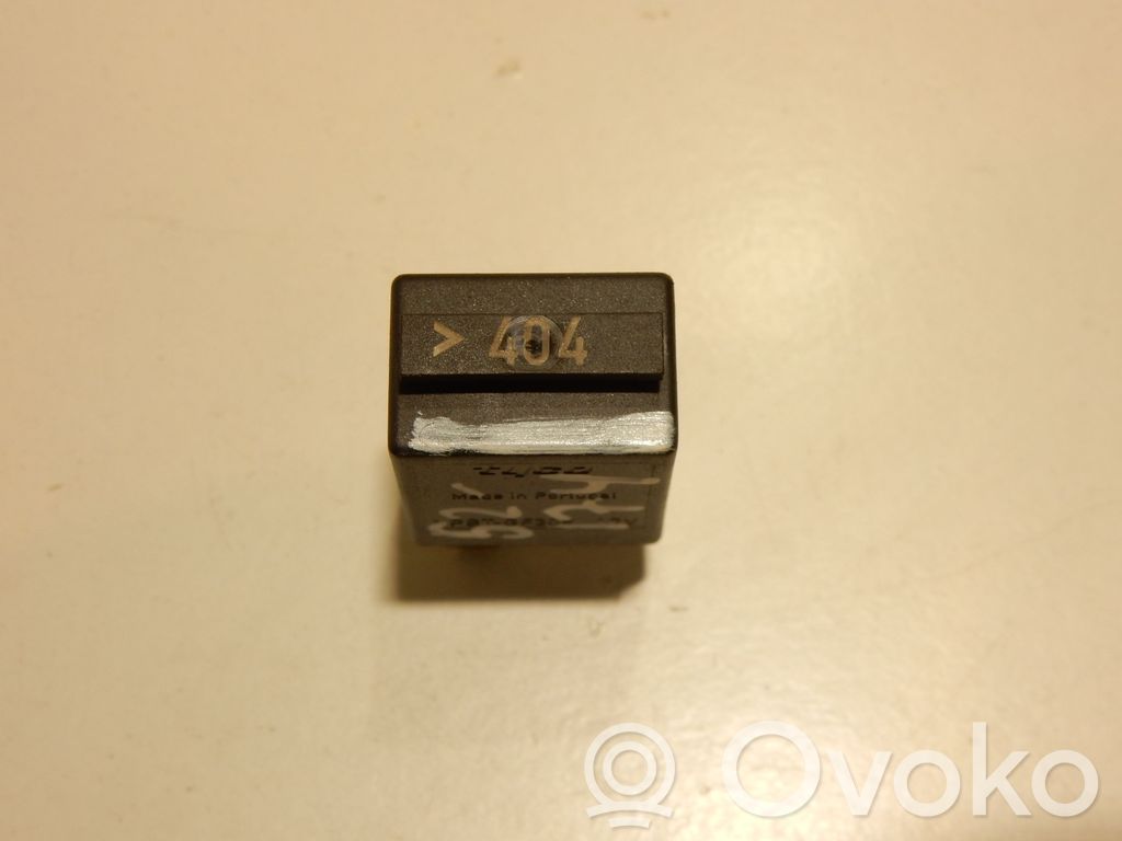 Inne przekaźniki   7M0951253C,52174