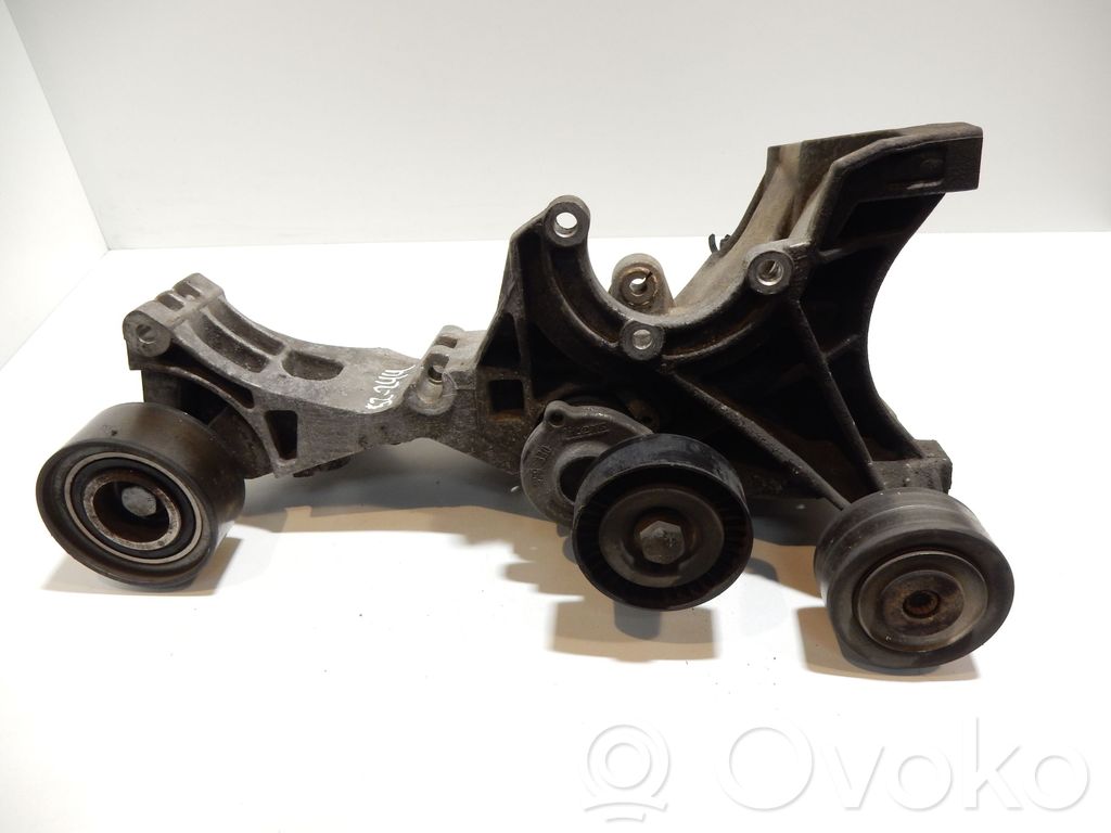 Audi A6 S6 C6 4F Supporto del generatore/alternatore 