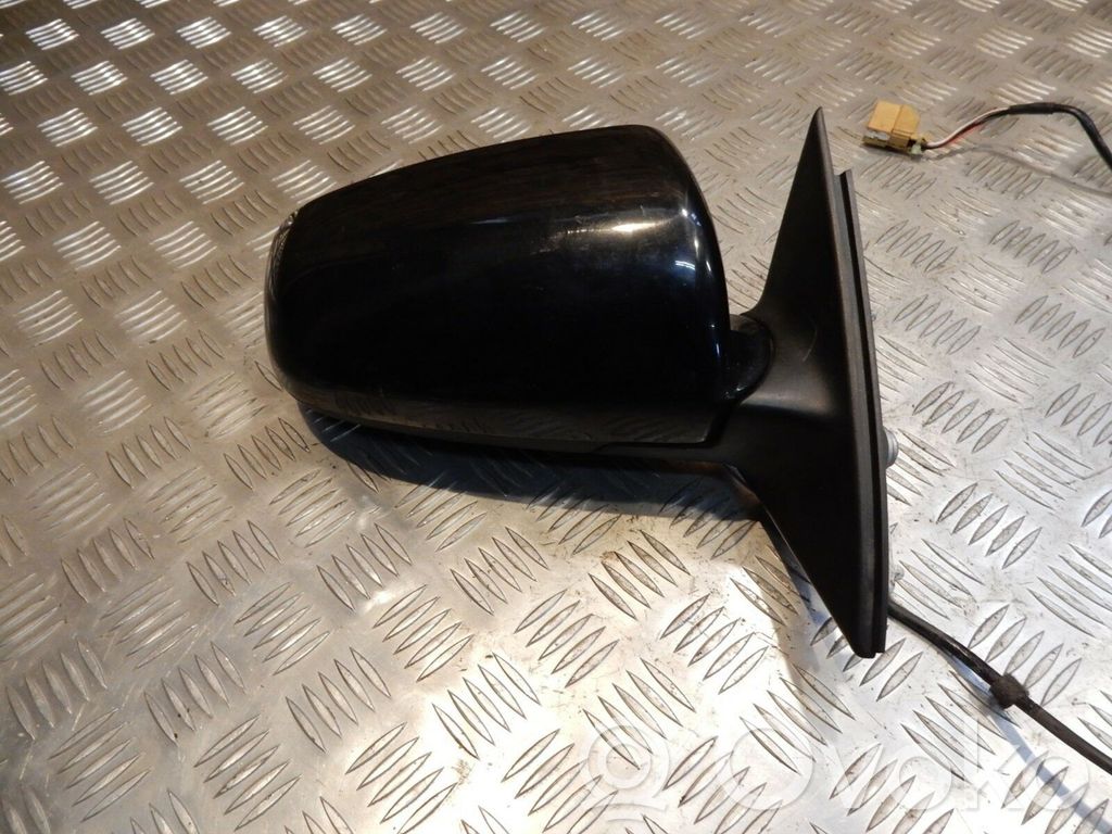 Audi A4 S4 B7 8E 8H Front door electric wing mirror 