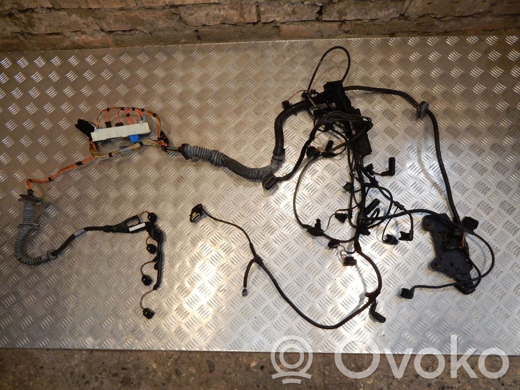 BMW 5 E60 E61 Moottorin asennusjohtosarja 