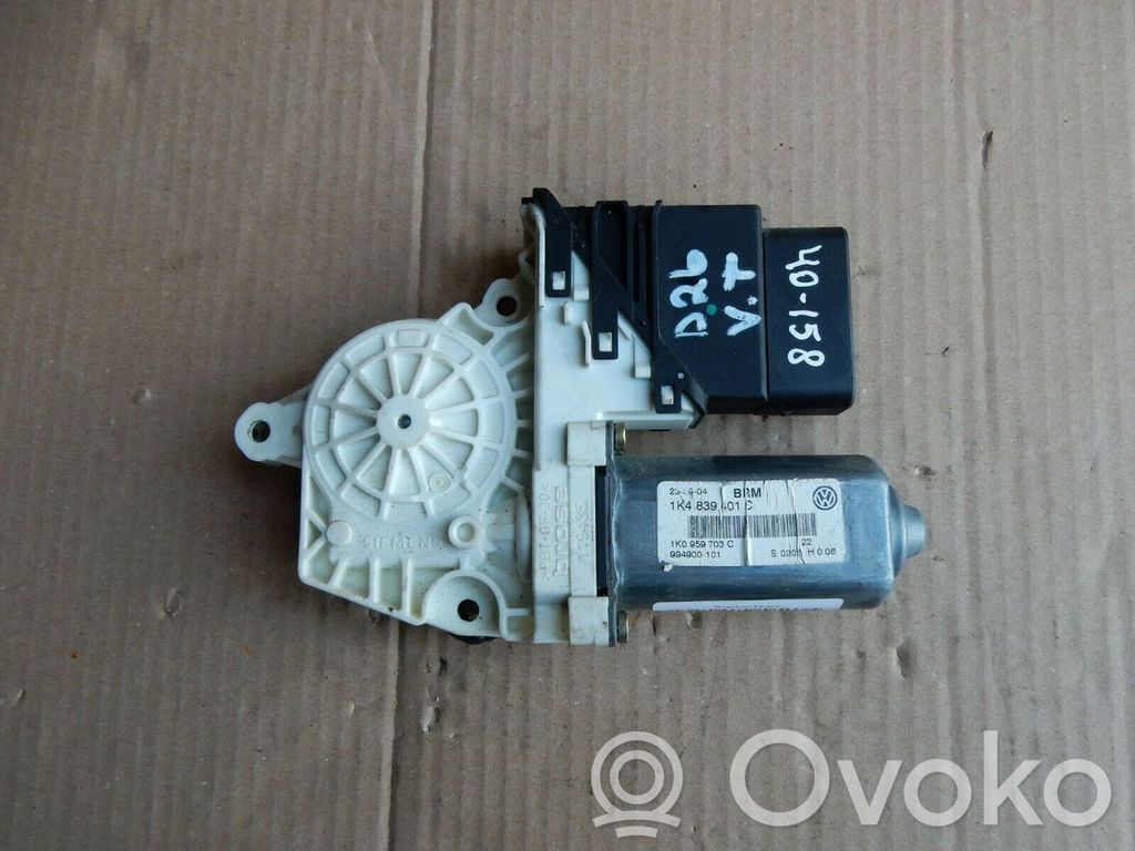 Volkswagen Golf V Rear door window regulator motor 