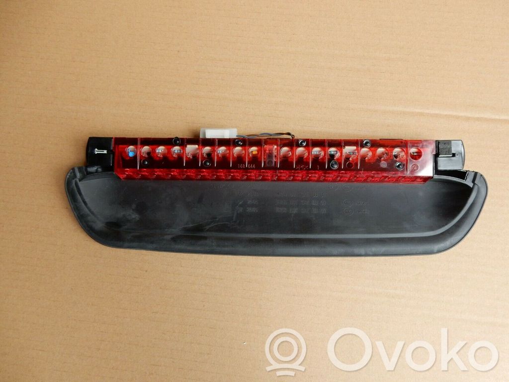 Dritte Bremsleuchte   A046811,40517