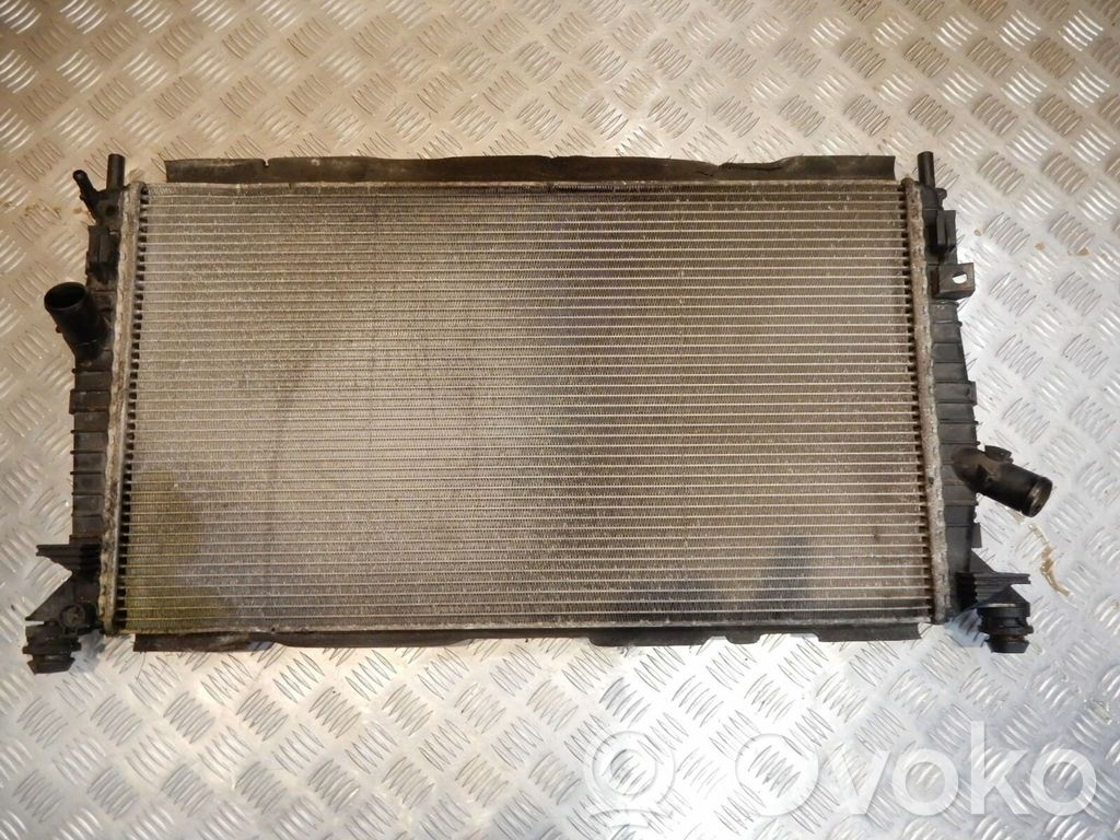 Ford Focus Aušinimo skysčio radiatorius 