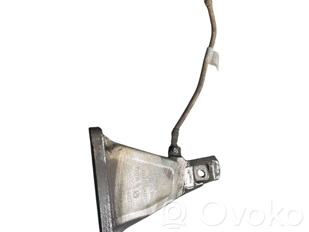Engine mounting bracket   6758420