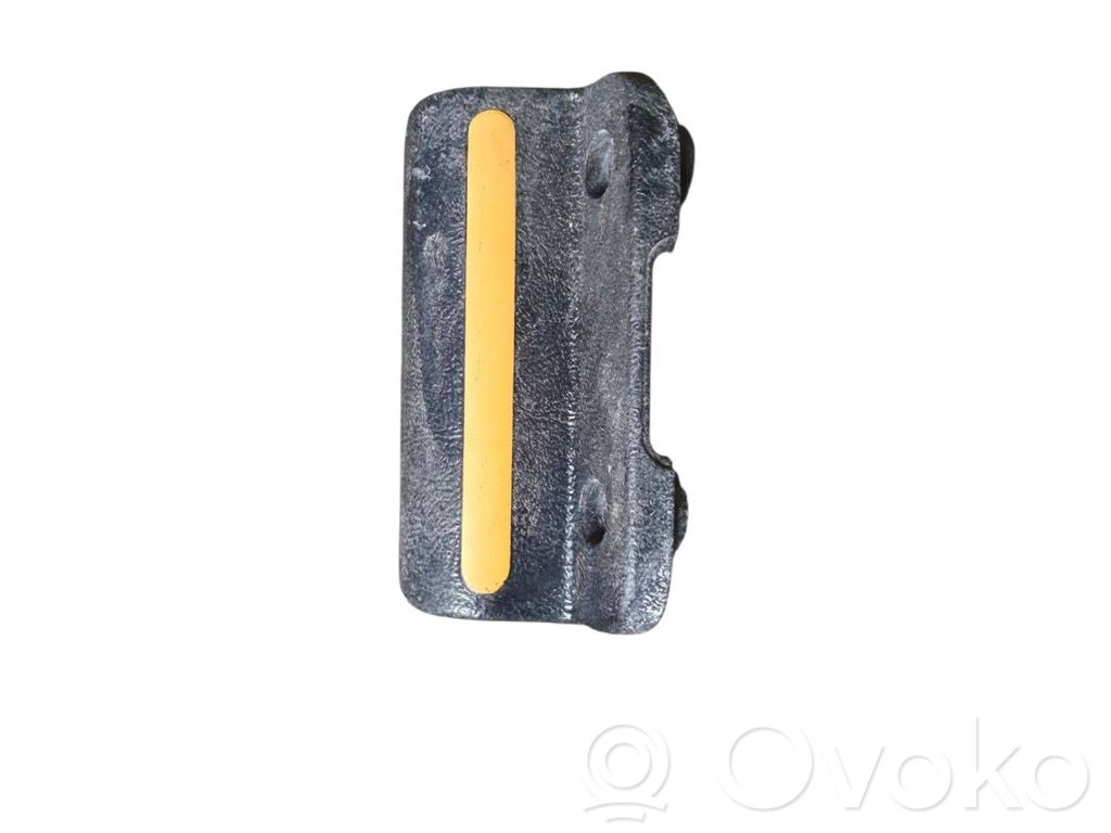Tailgate trunk handle   5332788