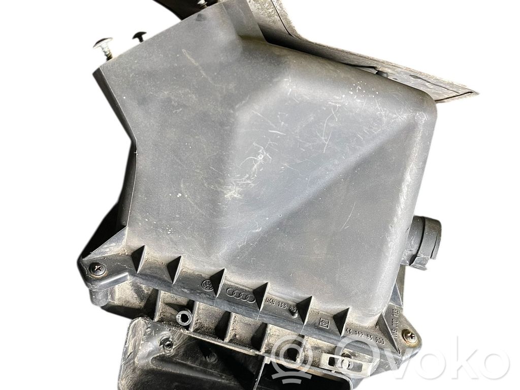 Audi A4 S4 B6 8E 8H Air filter box 