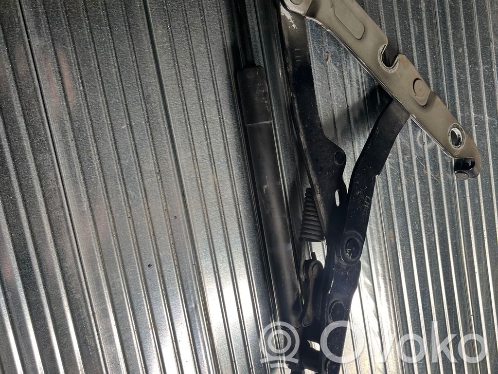Audi A6 S6 C6 4F Tailgate/trunk/boot hinge 