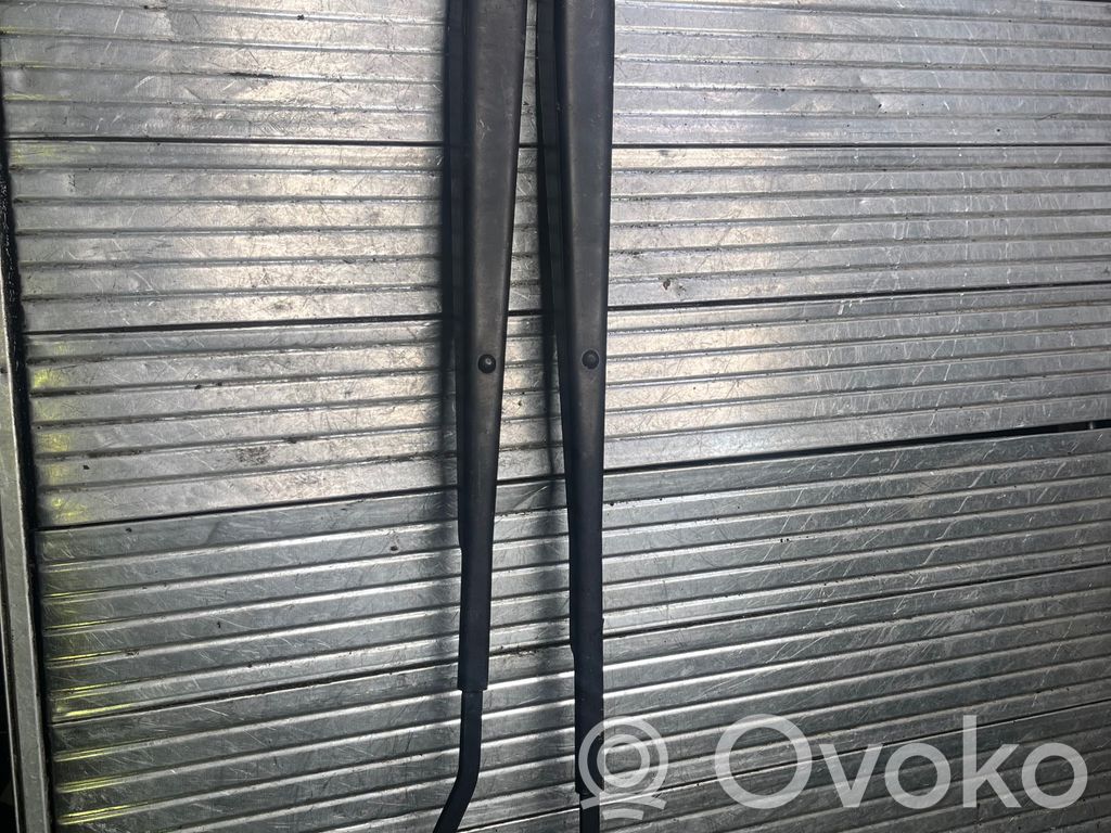 Toyota Corolla E120 E130 Wischerarm vorne 