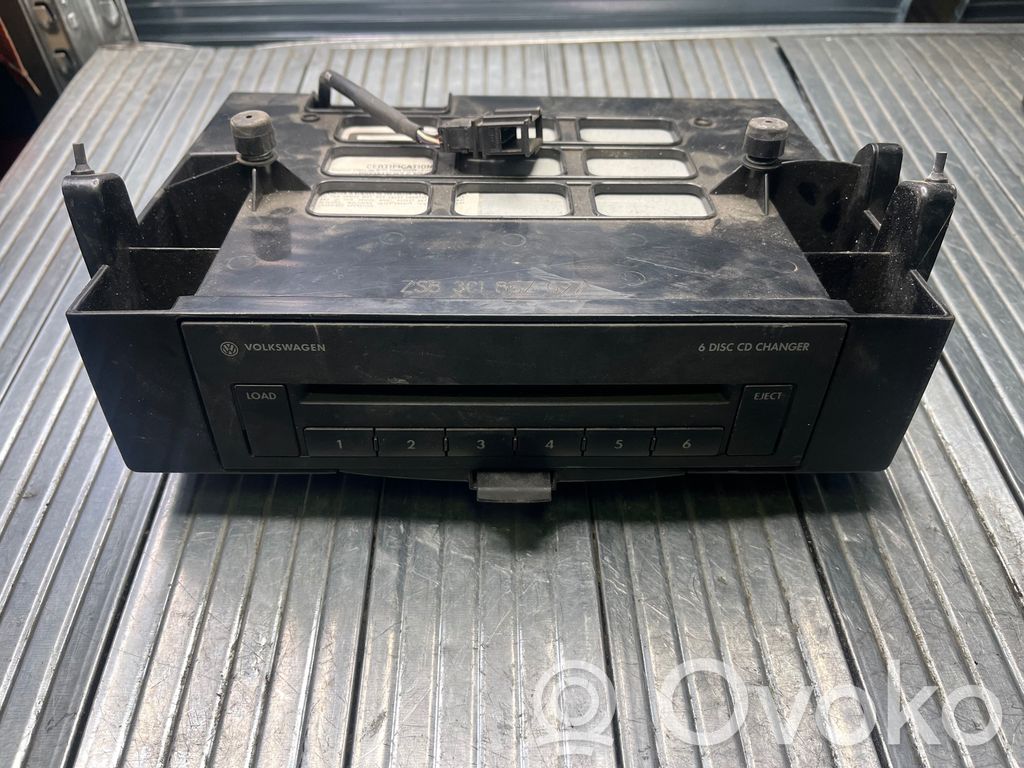 Volkswagen PASSAT B6 CD/DVD mainītājs 
