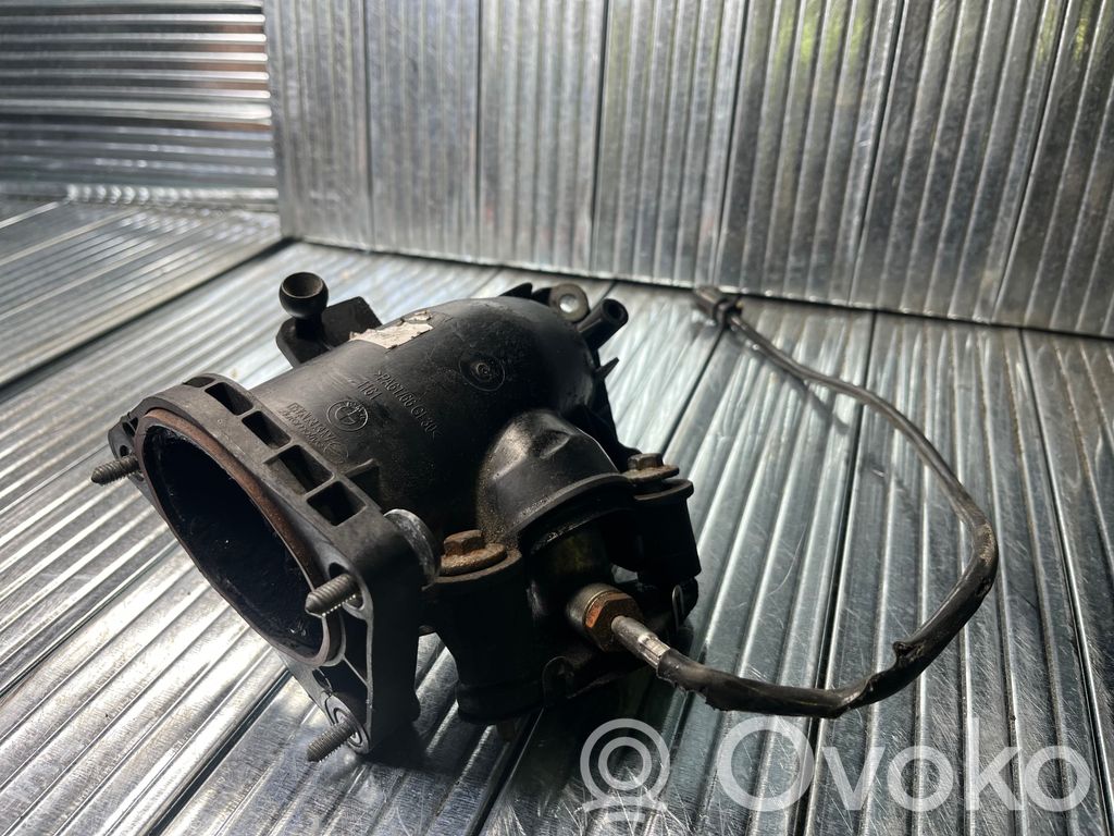 BMW 3 E92 E93 Air intake duct part 
