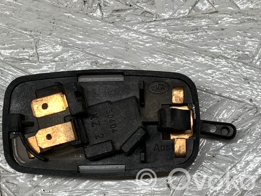 Mazda 323 Luz del asiento delantero 