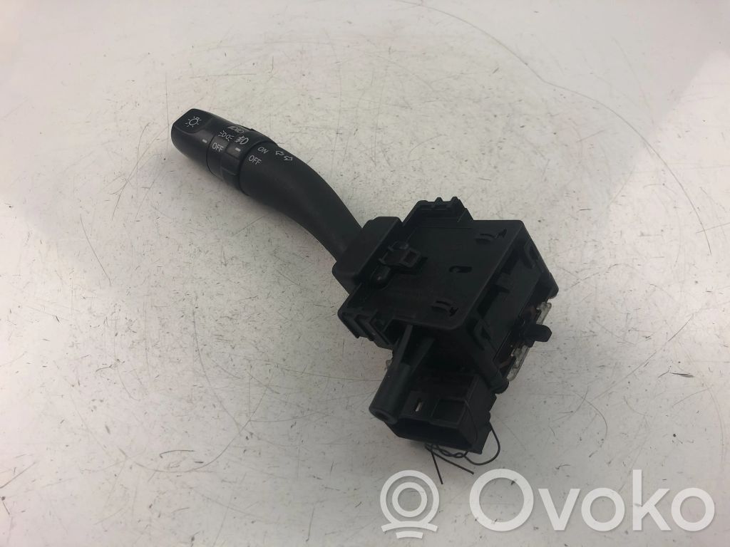KIA Carens I Interruptor/palanca de limpiador de luz de giro 