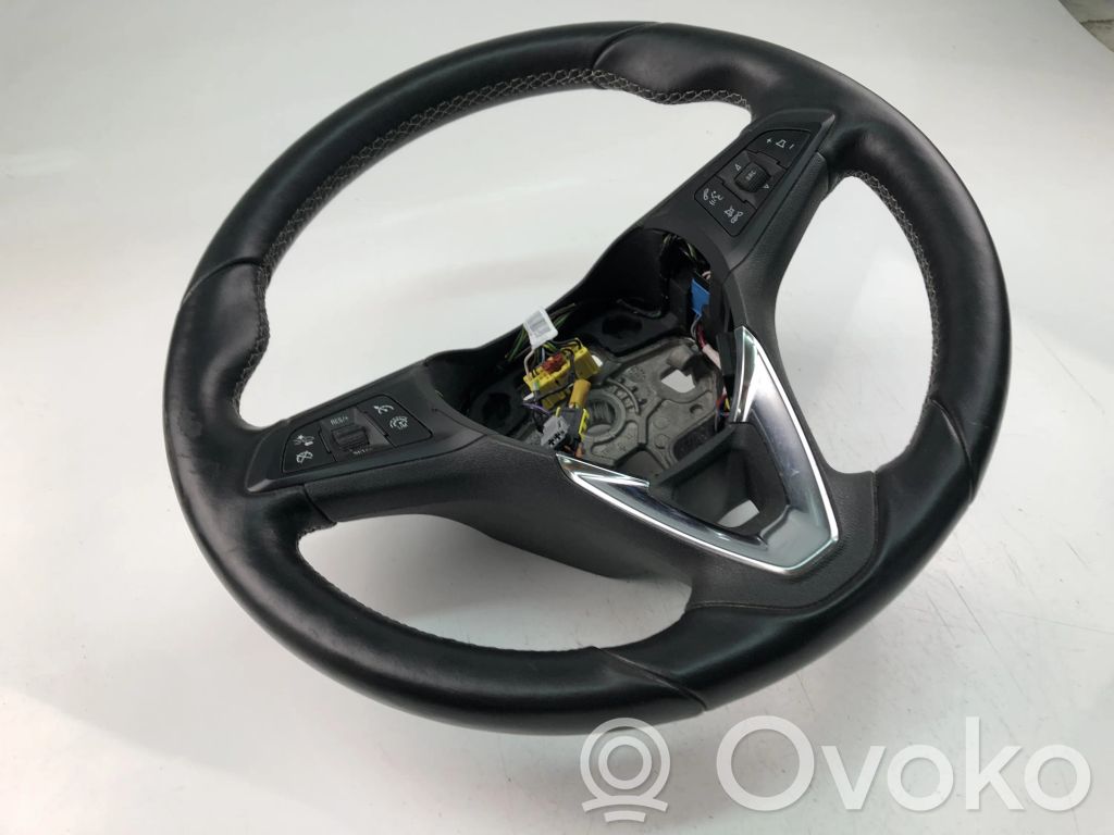 Ohjauspyörä   39018010