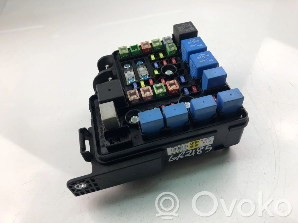 KIA Ceed Fuse box set 