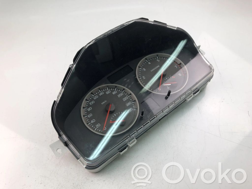 Volvo S40 Speedometer (instrument cluster) 