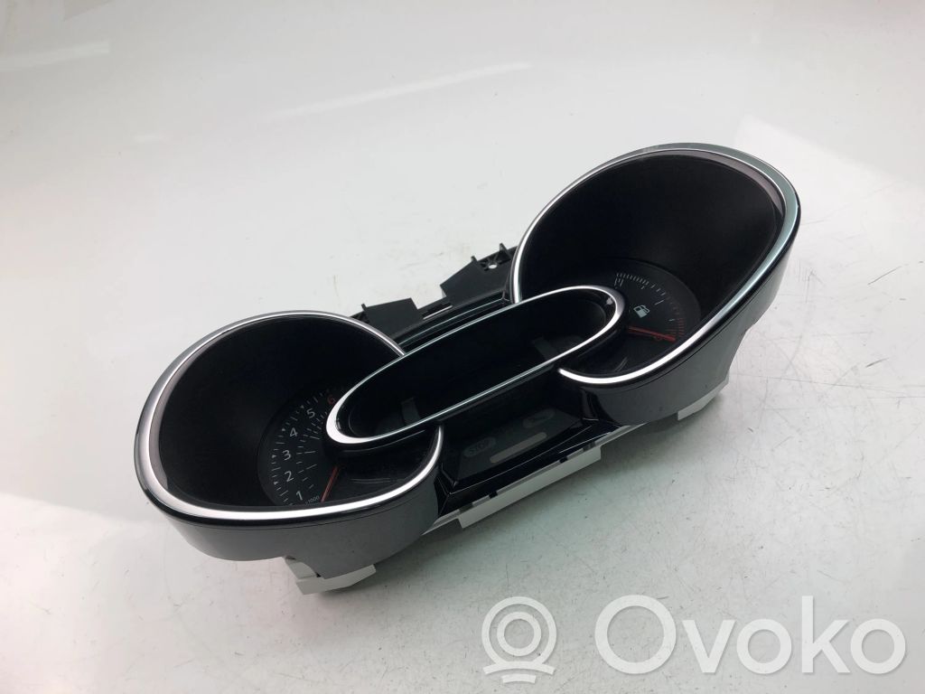 Renault Clio IV Speedometer (instrument cluster) 