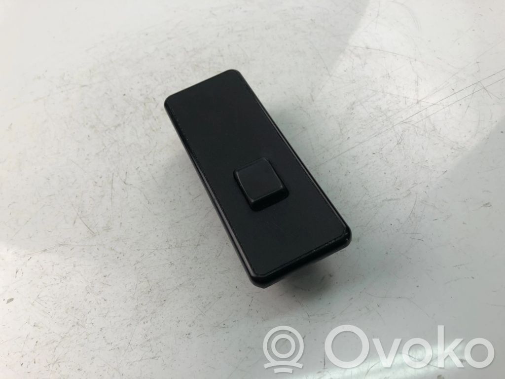 Volvo 440 Electric window control switch 