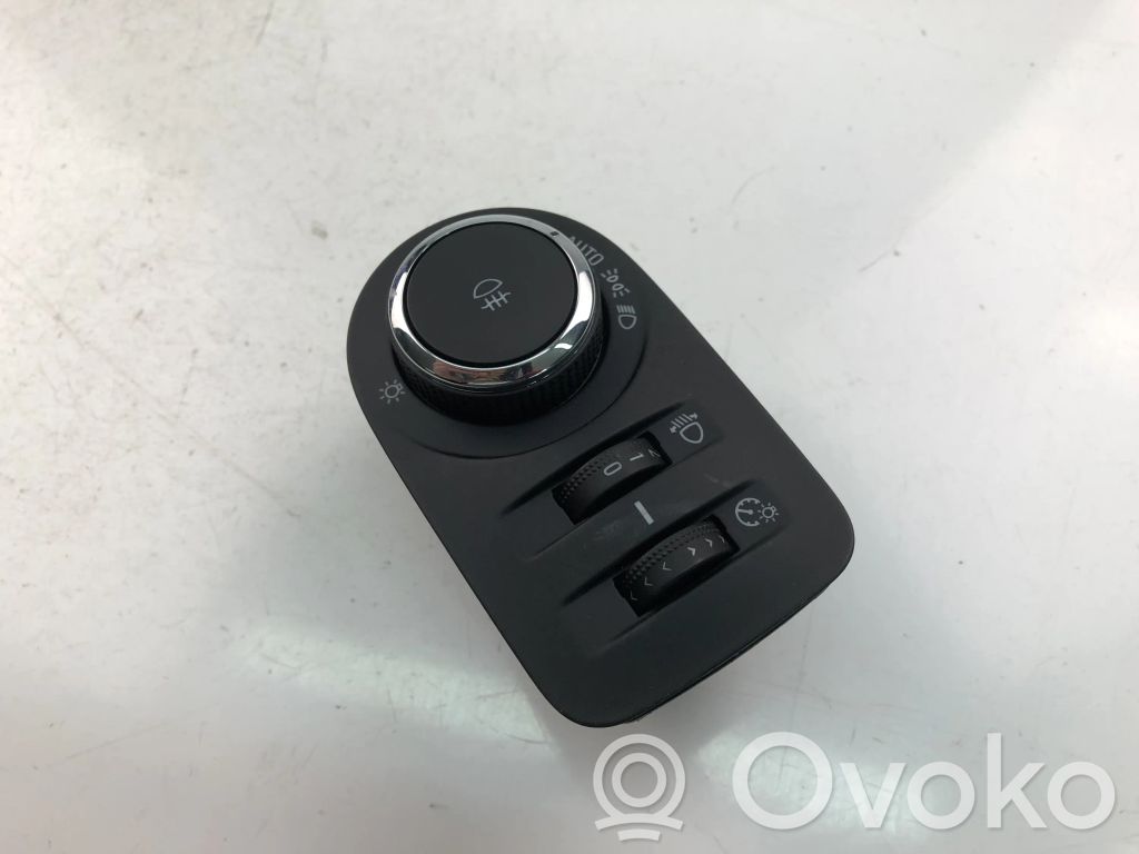 Opel Corsa D Light switch 