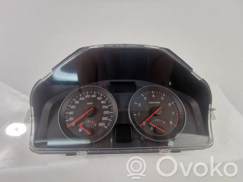 Volvo V50 Speedometer (instrument cluster) 