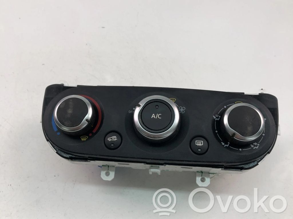 Renault Clio IV Climate control unit 