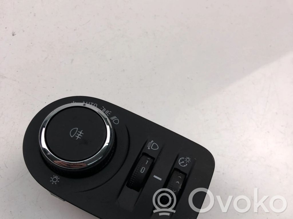 Opel Corsa D Light switch 
