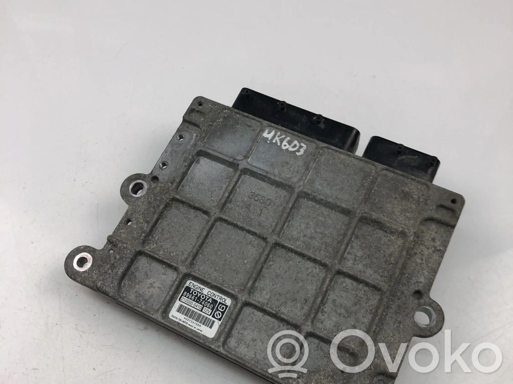 Toyota iQ Engine control unit/module ECU 