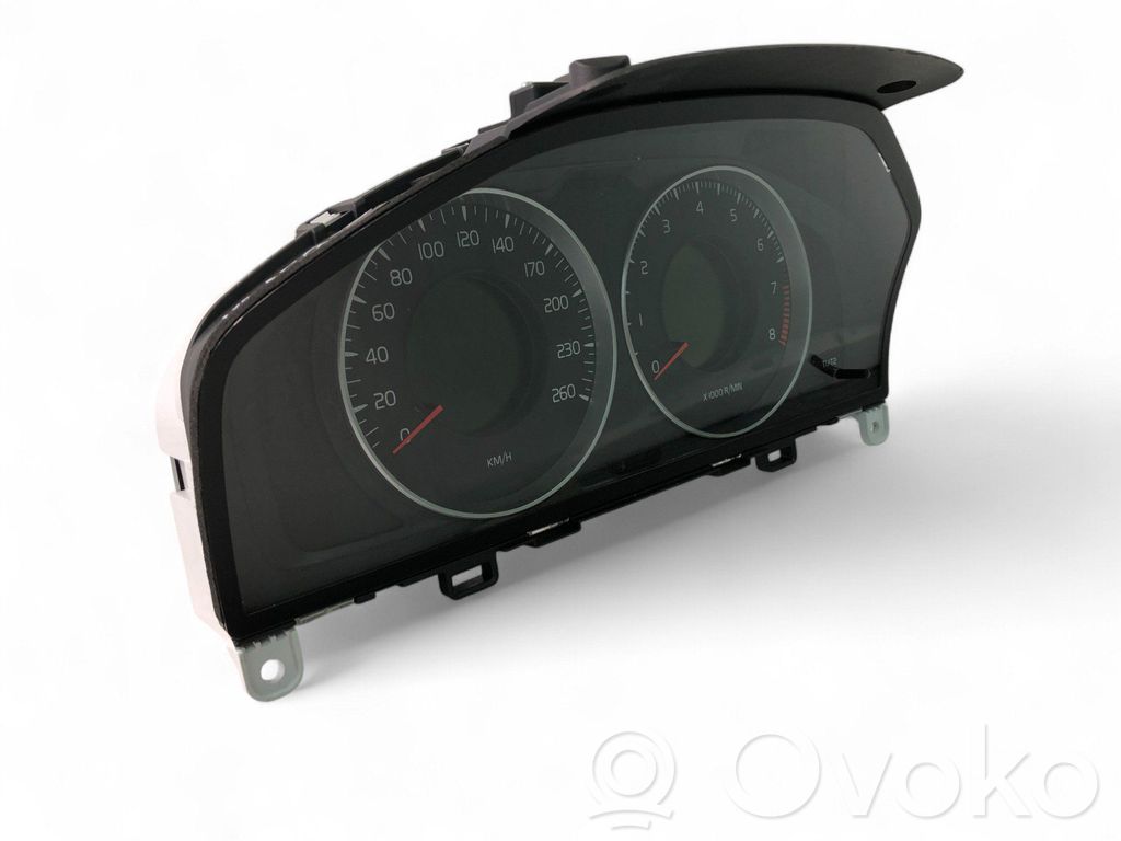 Volvo V70 Speedometer (instrument cluster) 