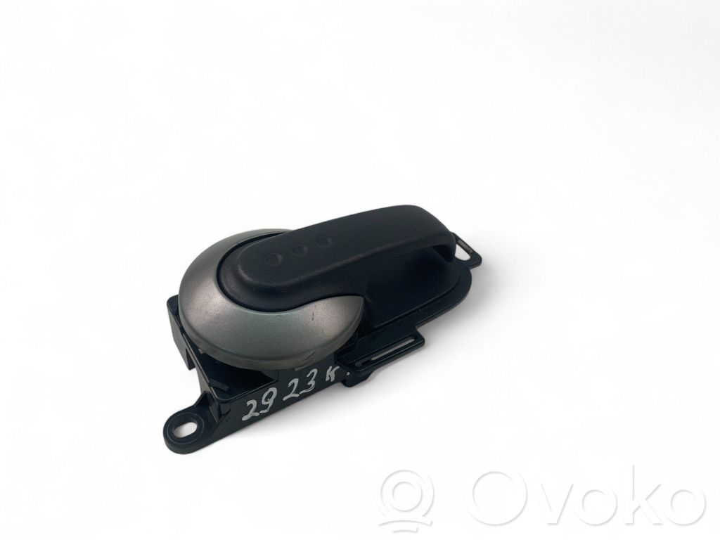 Nissan Note (E11) Front door exterior handle 