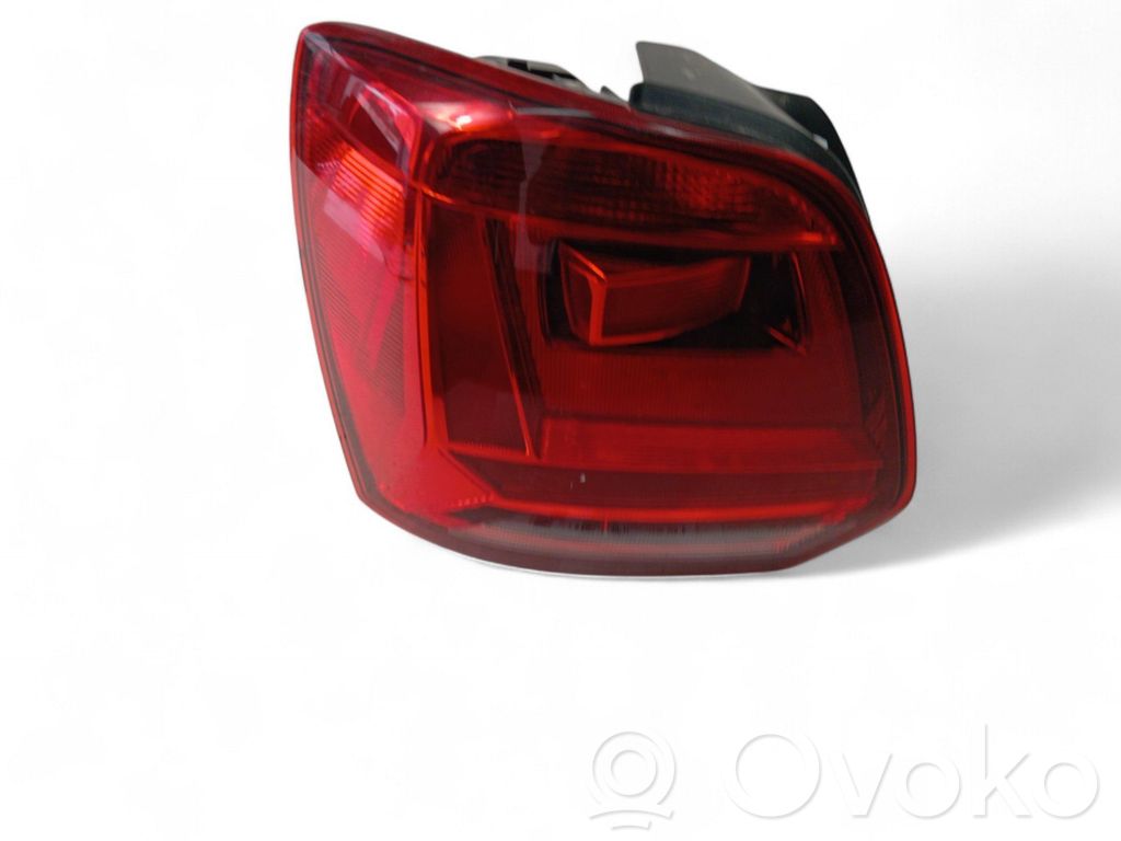 Volkswagen Polo V 6R Lampa tylna 