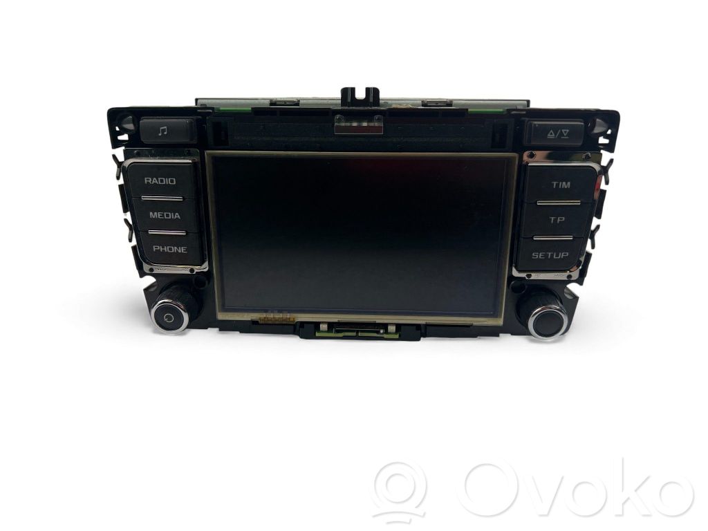 Skoda Octavia Mk2 (1Z) Panel / Radioodtwarzacz CD/DVD/GPS 
