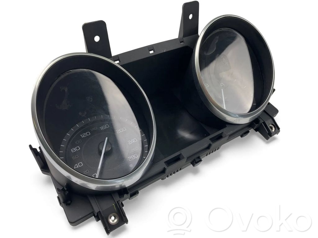 Jaguar XE Speedometer (instrument cluster) 